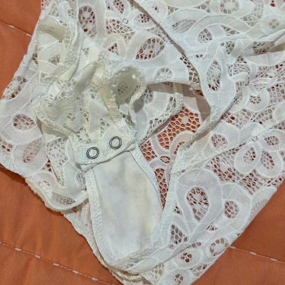 Hollister lace bodysuit - Picture 3 of 4